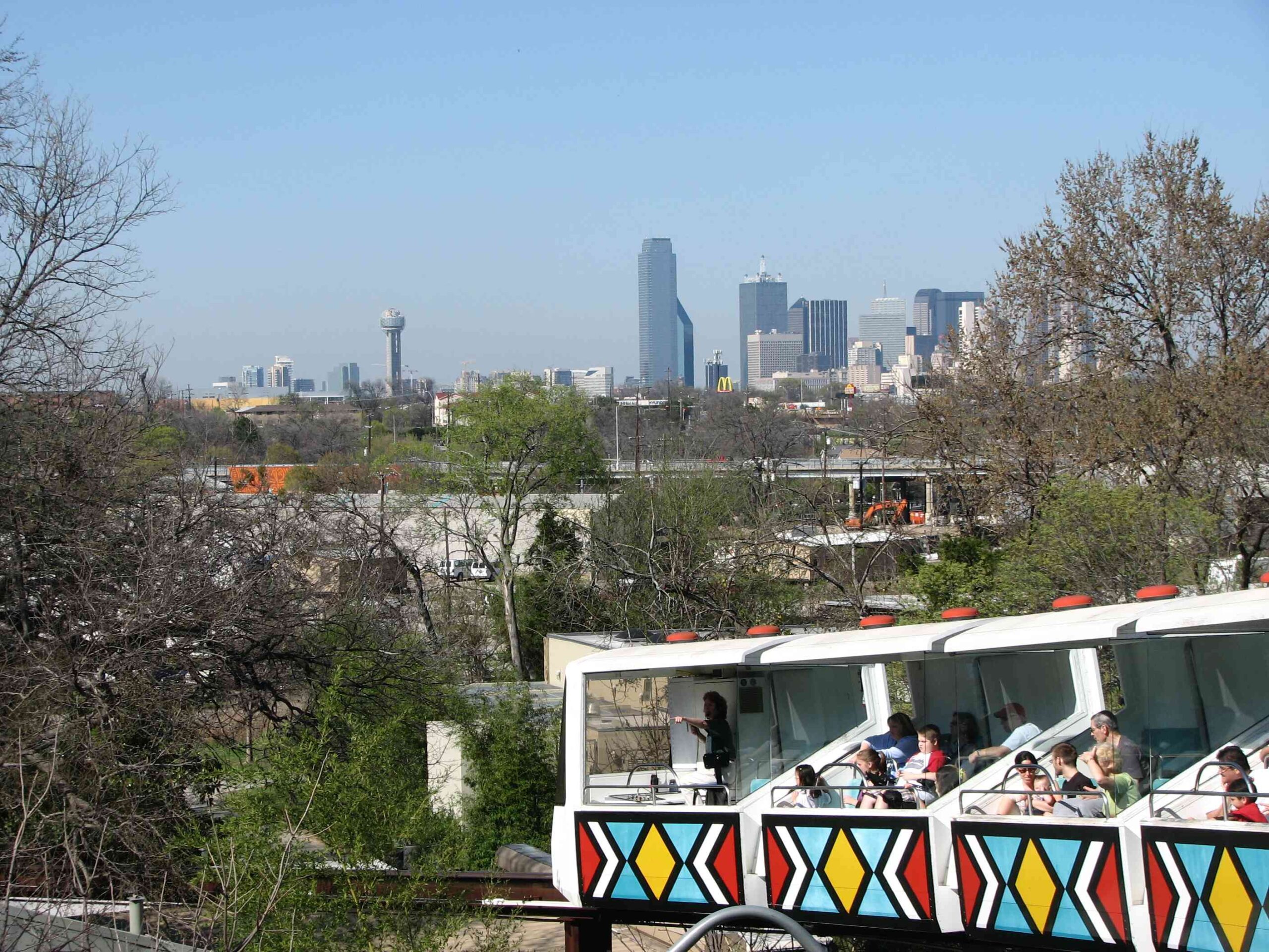 dallas zoo monorail hours