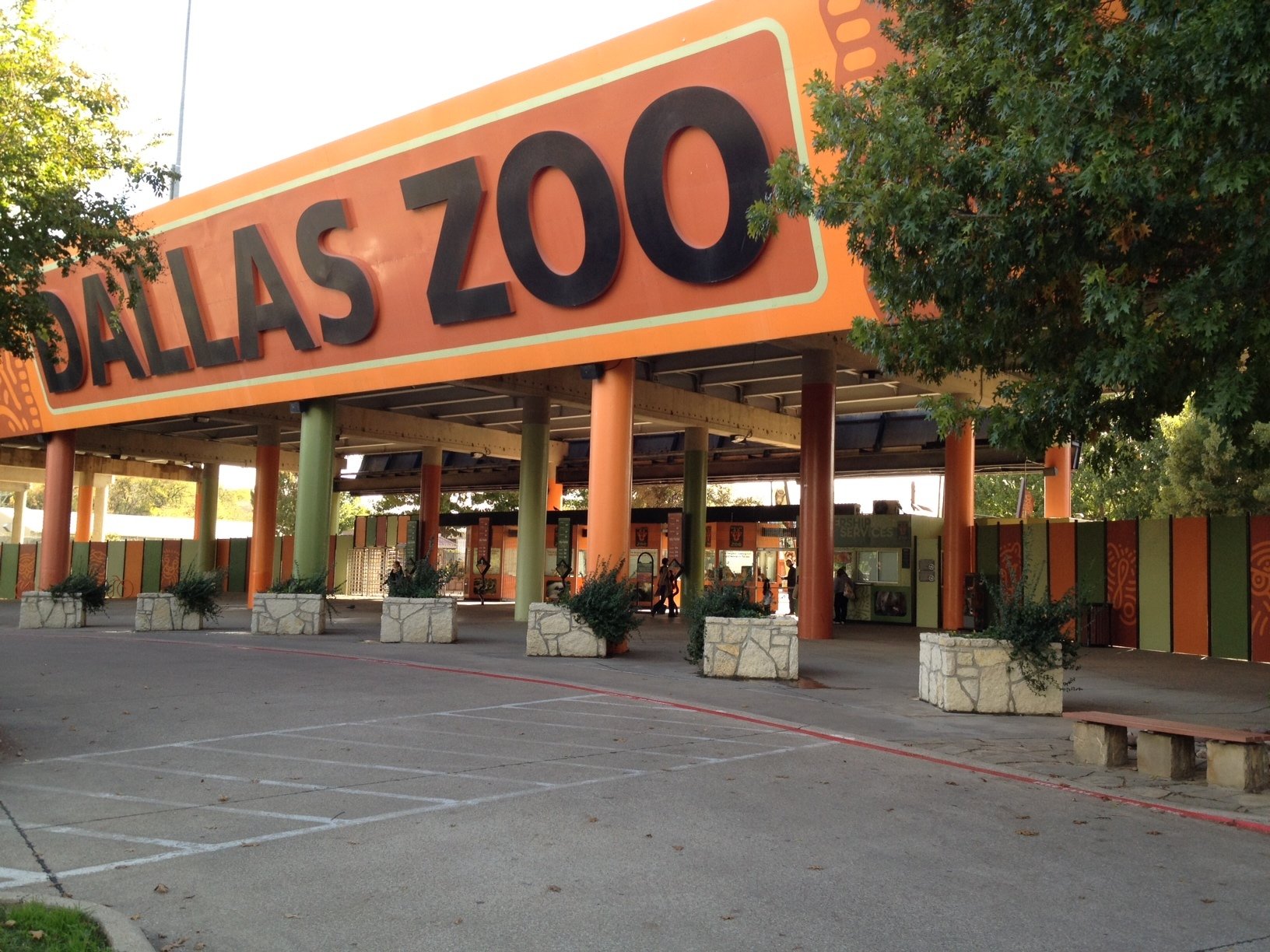 dallas zoo aaa discount